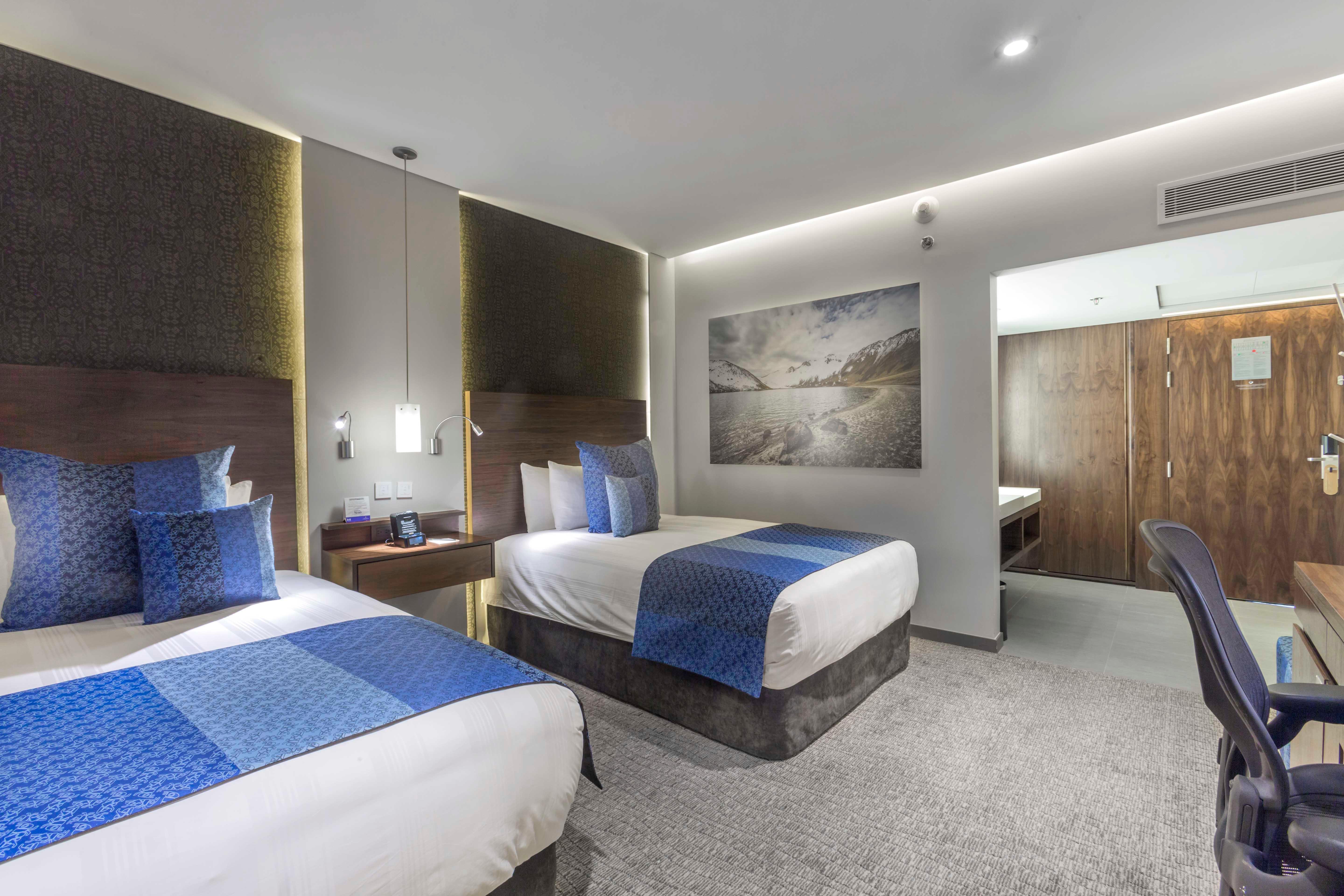 Presidente Intercontinental Mexico City By Ihg Exterior photo A room at the Hilton London Heathrow