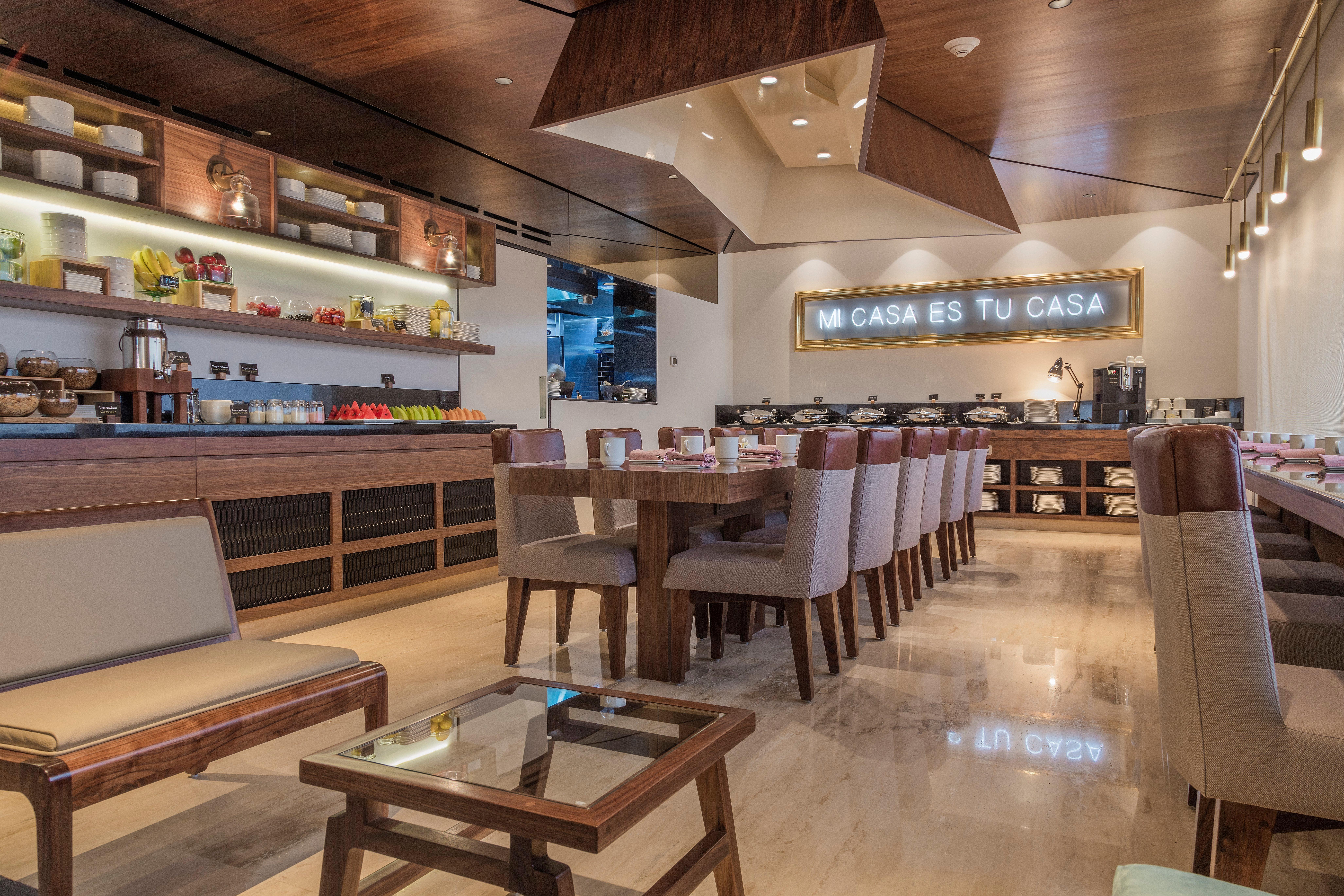 Presidente Intercontinental Mexico City By Ihg Exterior photo Restaurant in the hotel