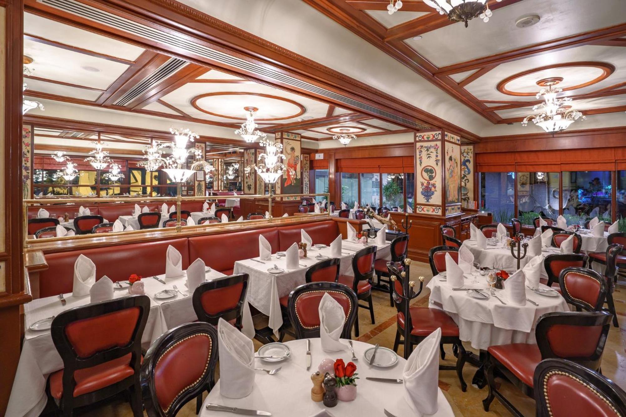 Presidente Intercontinental Mexico City By Ihg Exterior photo The interior of the restaurant